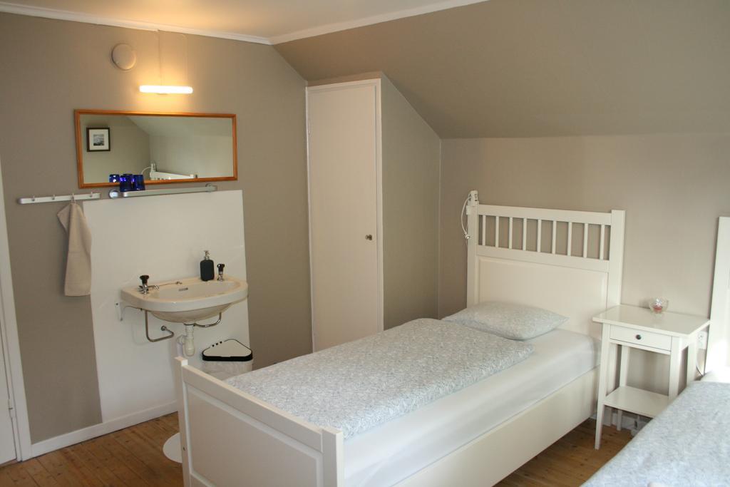 Hotel & Pensionat Bjoerkelund Stenbrohult  Esterno foto